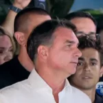 Após derrota, aliados temem avanço de investigações contra Flávio